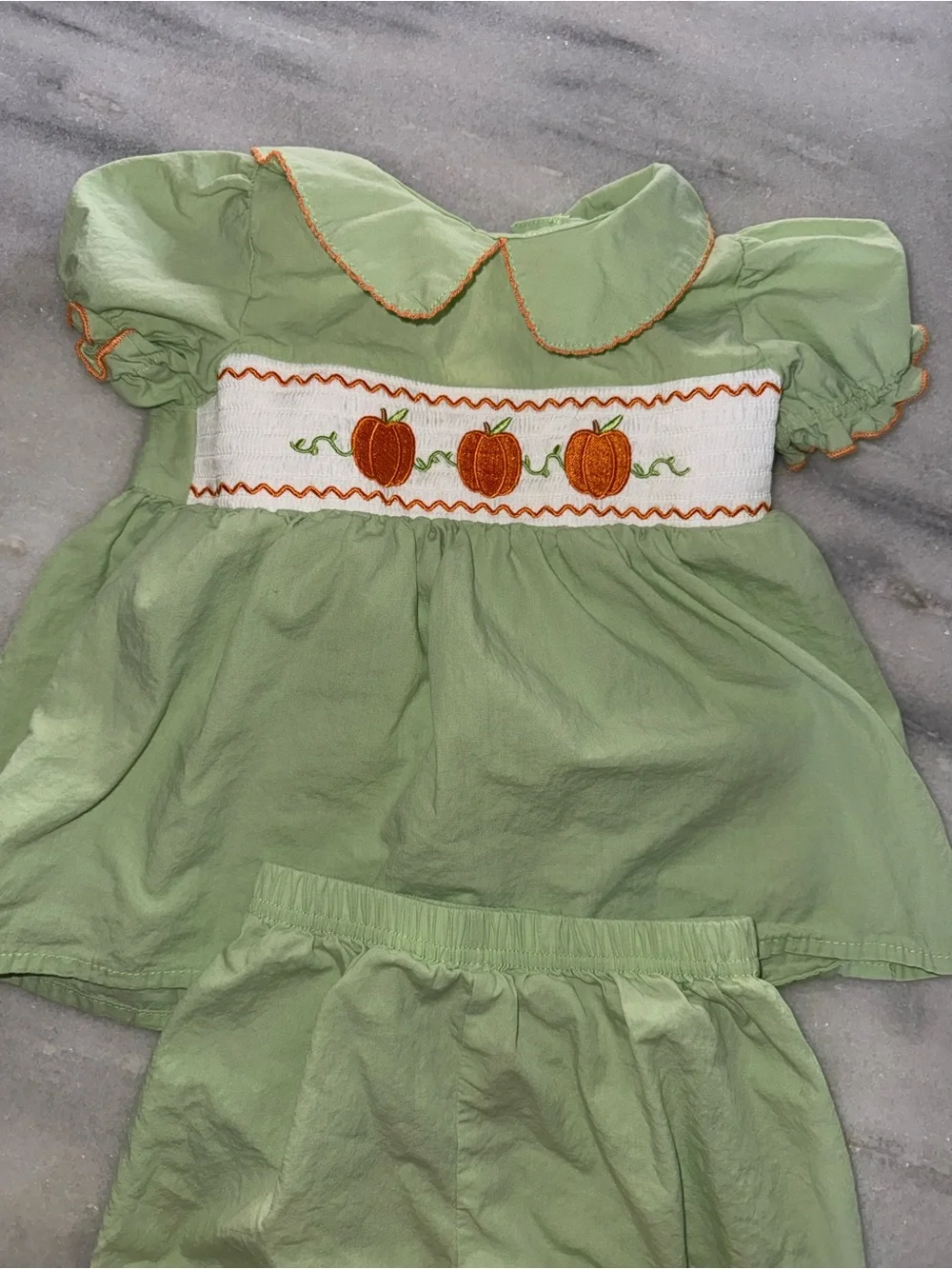 Marie Nicole Girls Light Green Pumpkin Smocked Short Set Cotton 18-24m